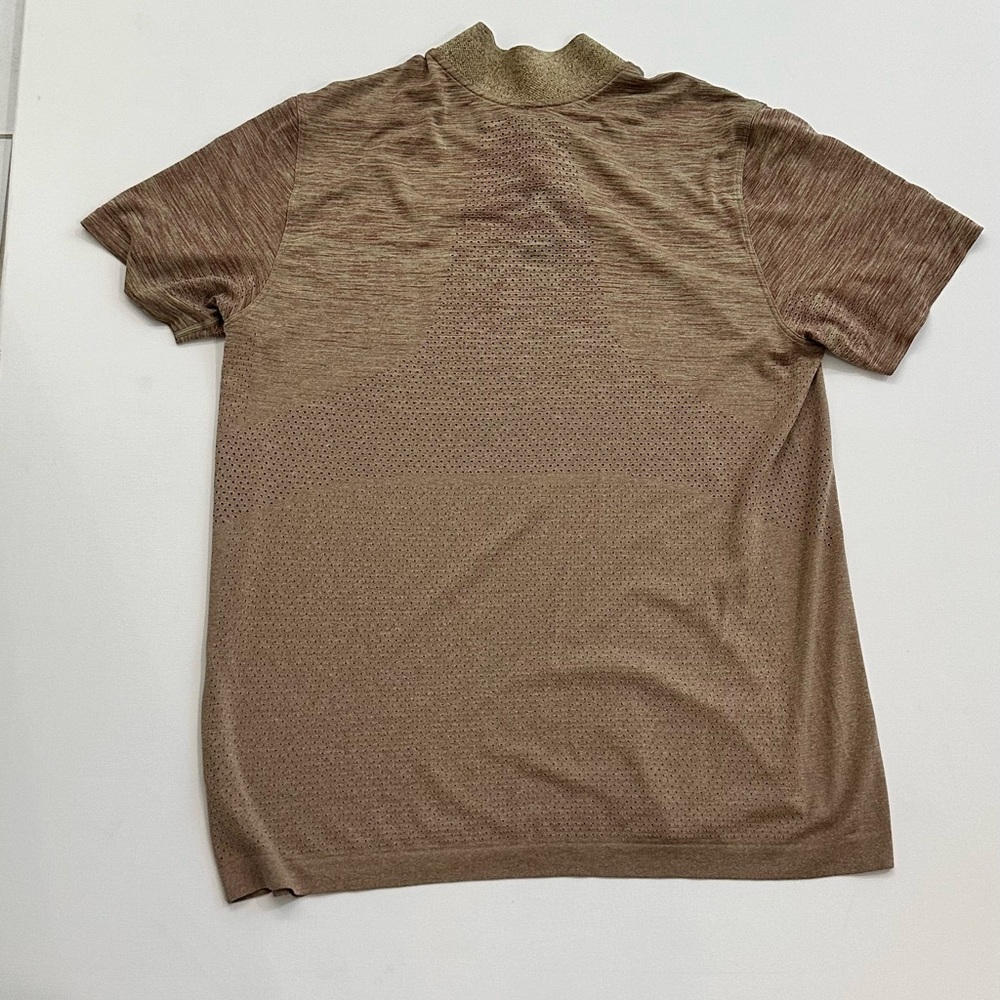 Lululemon Metal Vent Breath Shirt - Picture 2 of 2